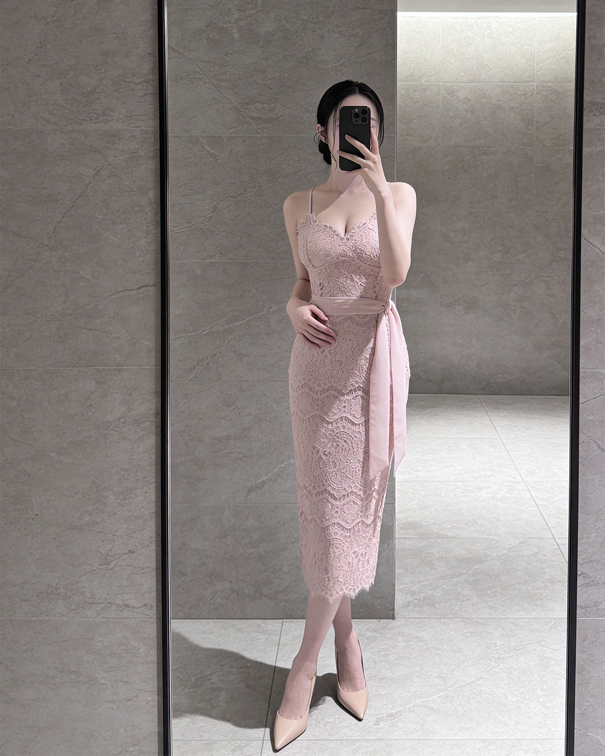 Charming Scalloped Lace Dress with Detachable Tie [Slim Fit]