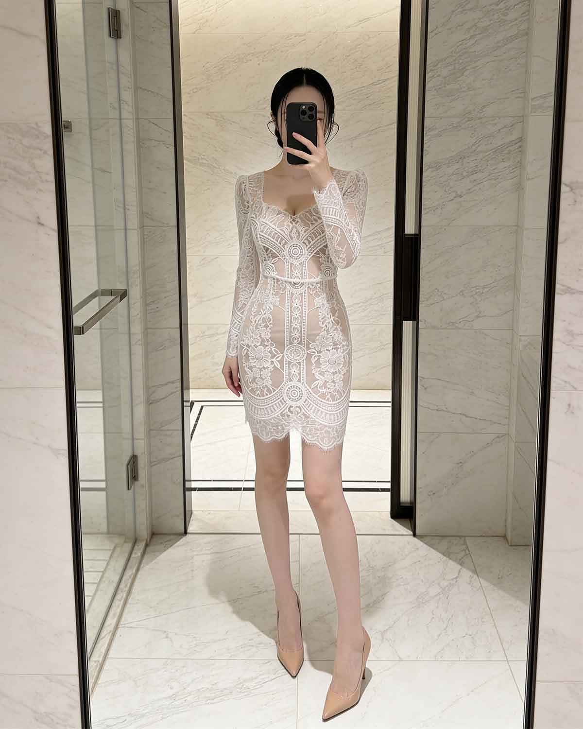 Exquisite Sweetheart Neck Long Sleeve Lace Mini Dress [Extreme Slim]
