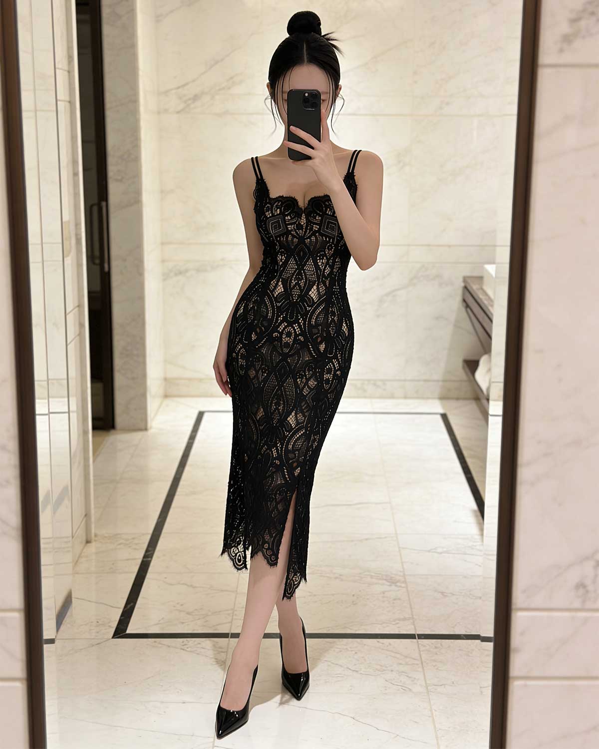Exquisite Side-Slit Floral Lace Maxi Dress [Extreme Slim]