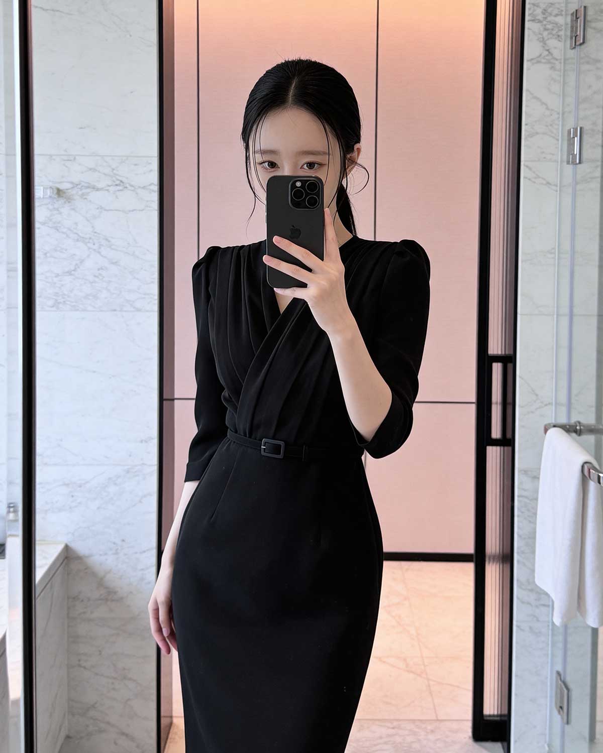 Sophisticated Wrap-Style Pleated Three-Quarter Sleeve Midi Dress with Belt [Regular Fit]