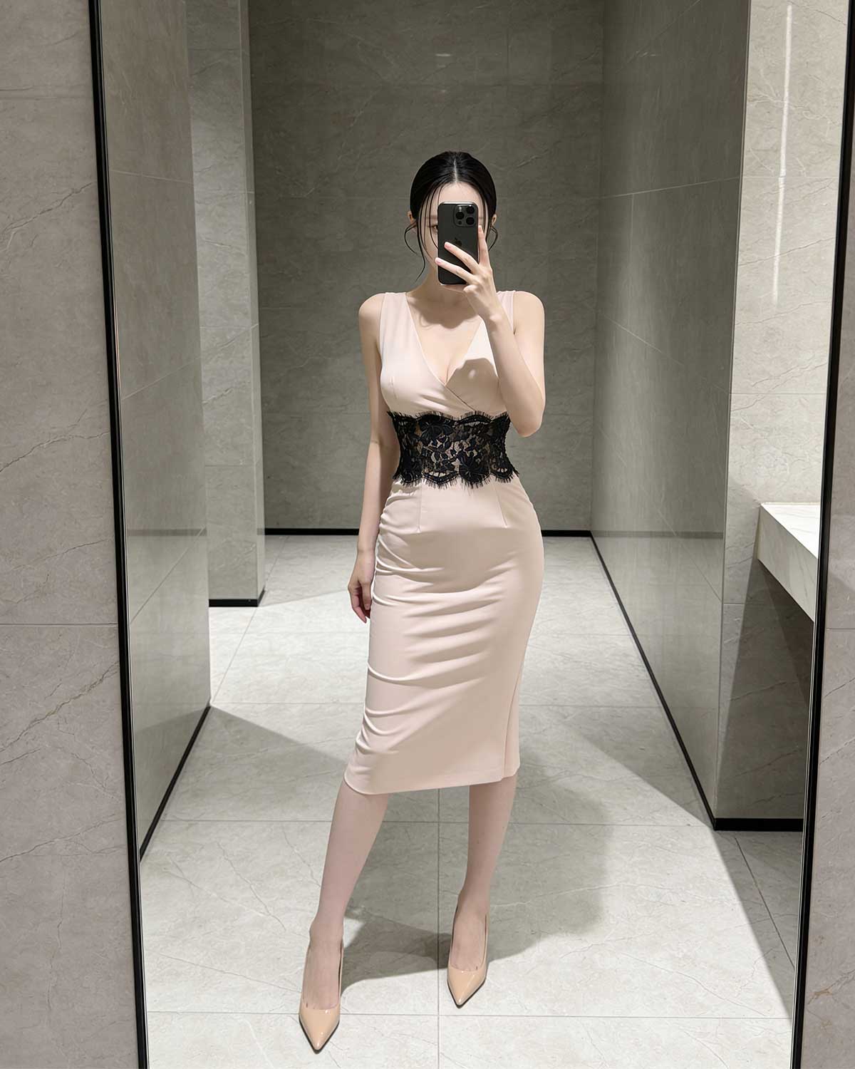 Stunning Lace-Waist Contrast Bodycon Midi Dress [Slim Fit]