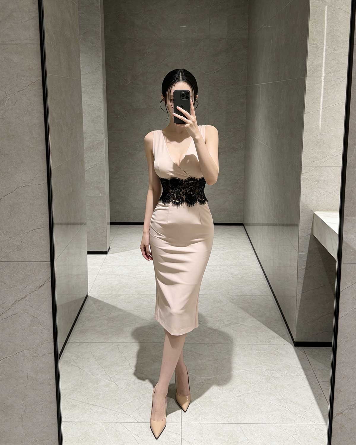 Stunning Lace-Waist Contrast Bodycon Midi Dress [Slim Fit]